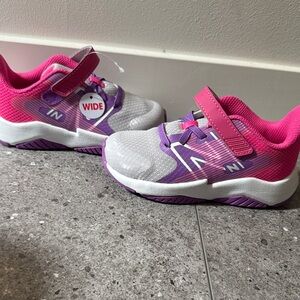New Balance Rave Run - Wide-Fit Pink & Purple Sneakers